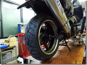 tmax_tire_02